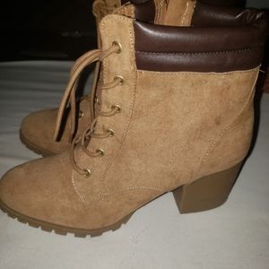 Botas